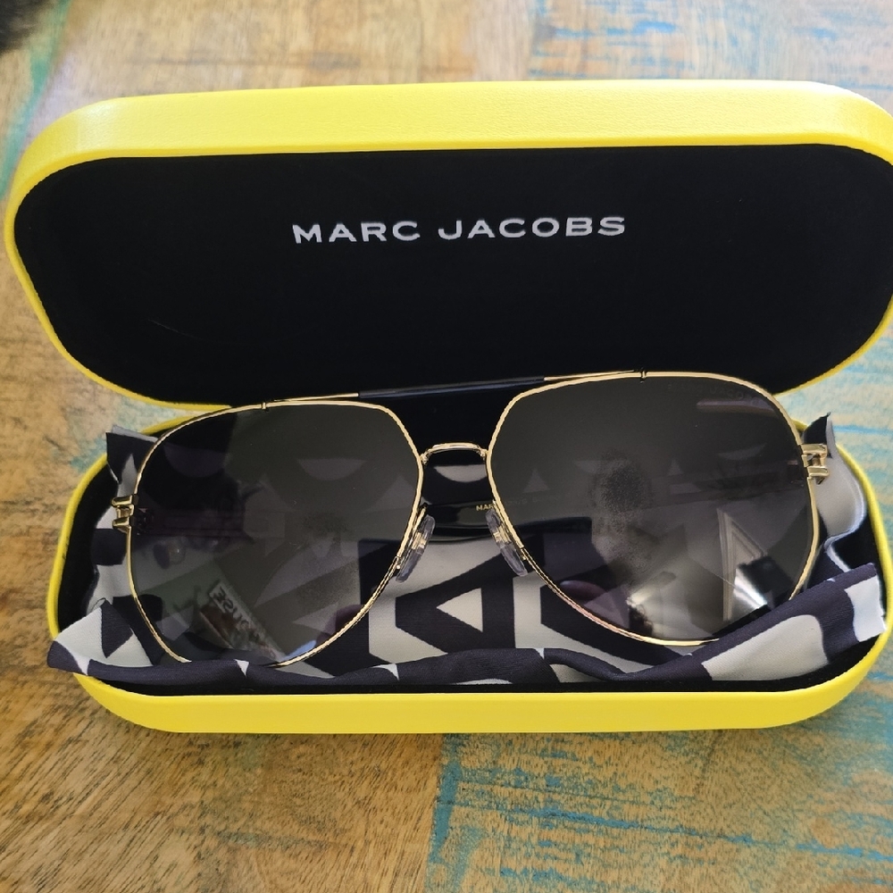 NEW Marc Jacobs Gold Designer Sunglasses